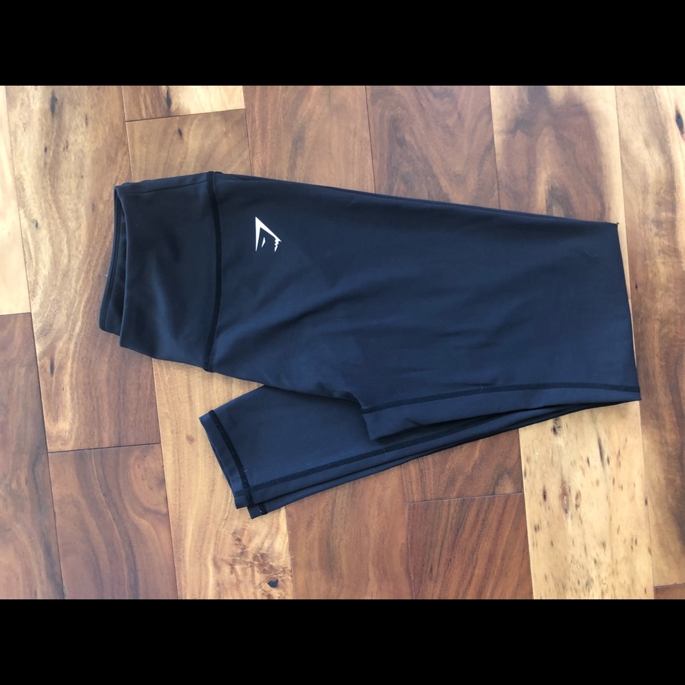 Black gymshark leggings